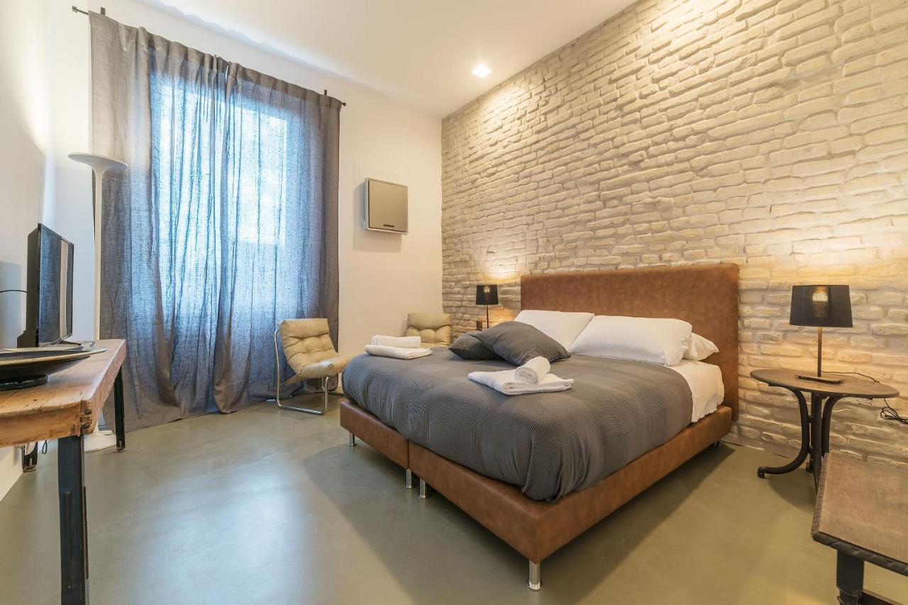 Iflat Esquilino Industrial Studio N.2